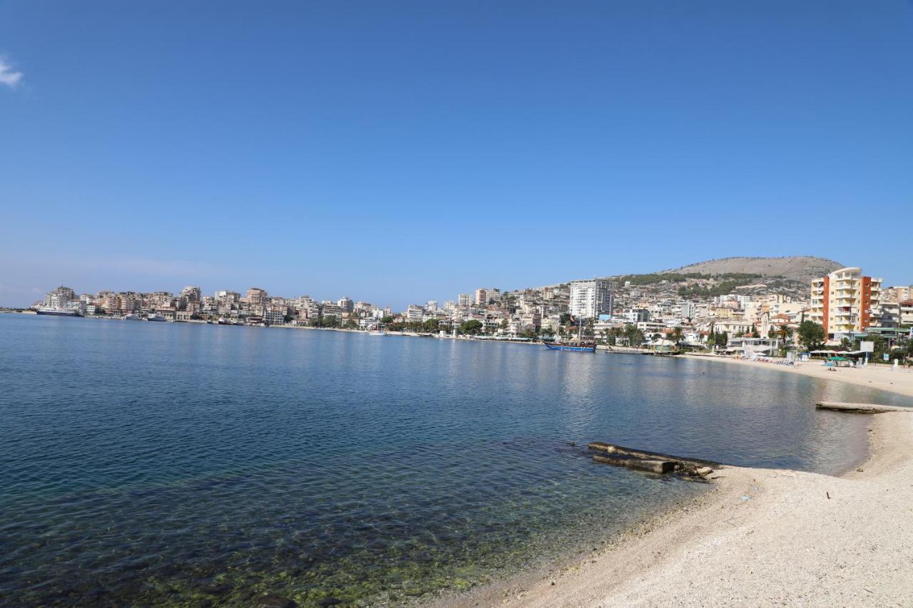 Luxury Seafront Apartments Sarandë Esterno foto