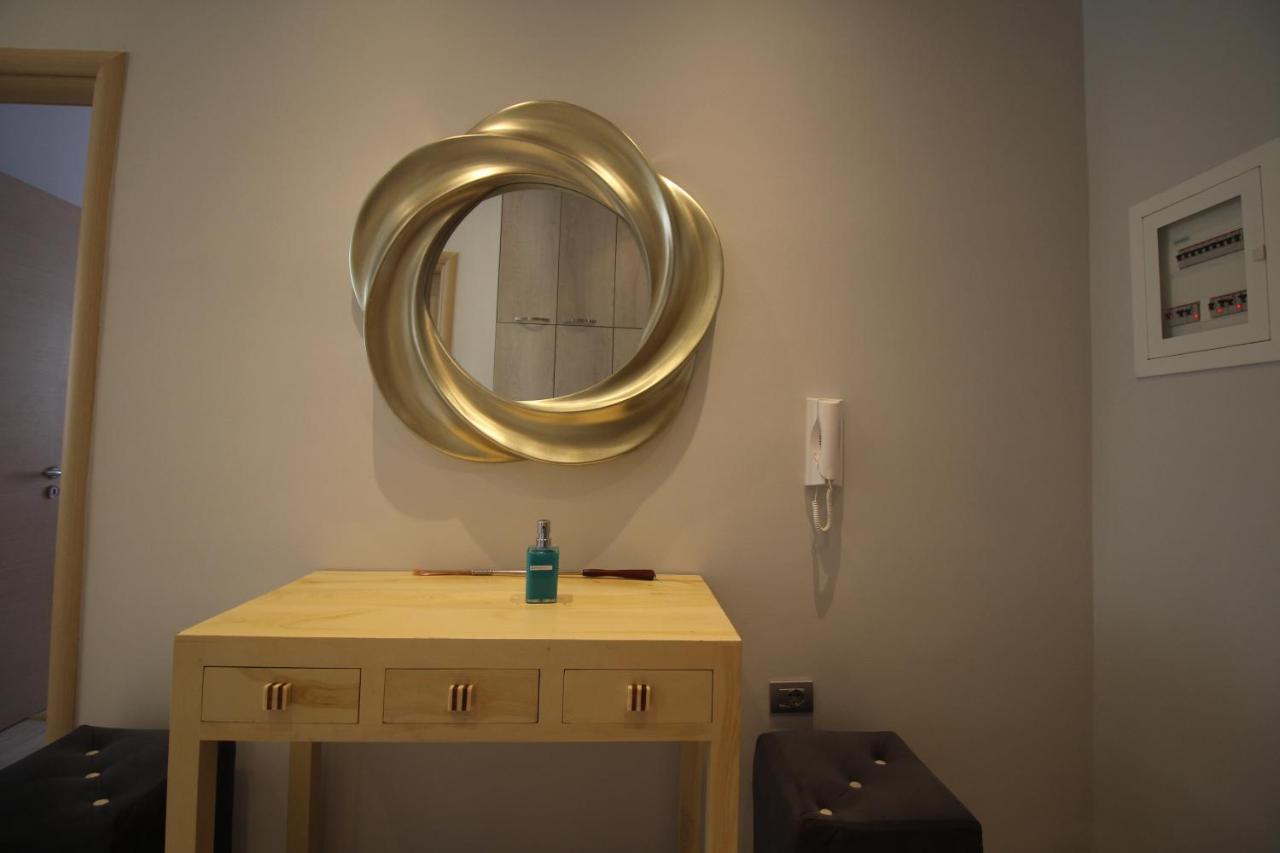 Luxury Seafront Apartments Sarandë Esterno foto